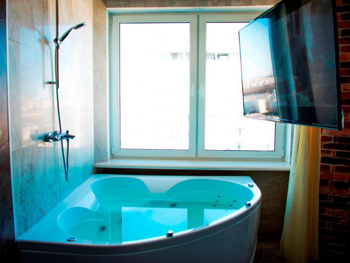 Jacuzzi New Loft Apartcomplex Kaskad, Минск - Центр Города Minsk Bagian luar foto