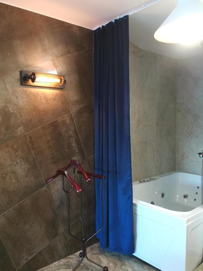 Jacuzzi New Loft Apartcomplex Kaskad, Минск - Центр Города Minsk Bagian luar foto